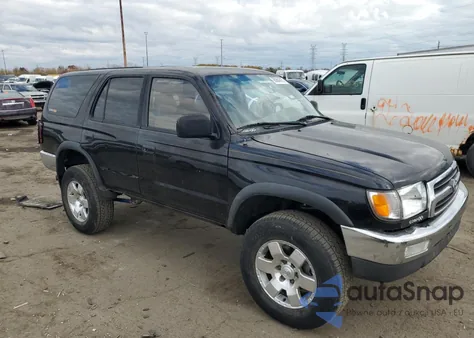 1998 Toyota 4Runner Sr5 from USA, damaged, VIN JT3HN86R0W0168260